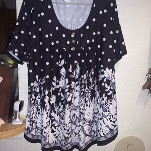 Polka Dot Floral Scoop Neck Women's Top - Black & White